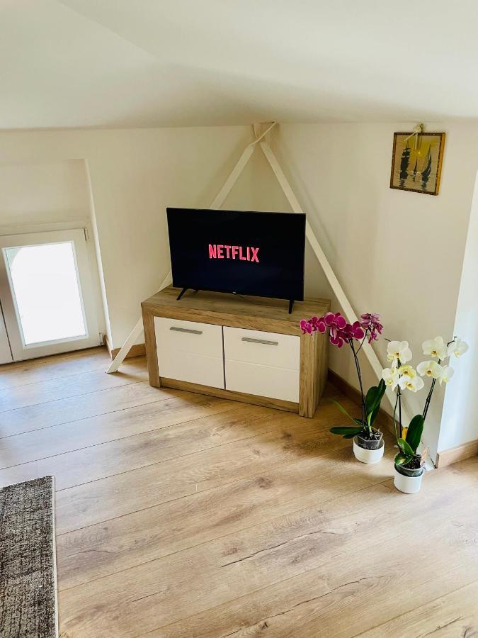 The Attic Apartment Lovran Bagian luar foto